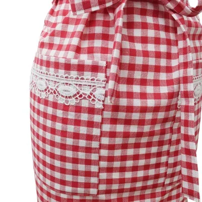 Küchen-Latzschürze Helena rot-weiß - Detailansicht Tasche