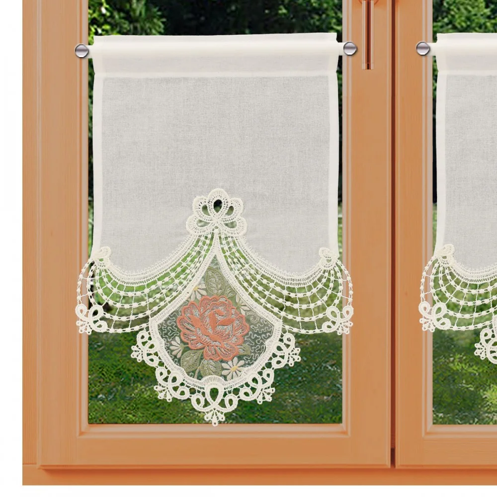 Scheibenhänger Serafina orange am Fenster