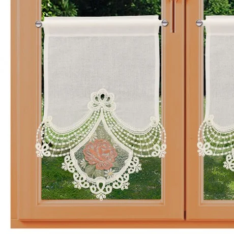 Scheibenhänger Serafina orange am Fenster