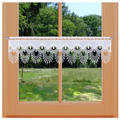 Feenhaus-Spitzengardine Nastja weiss kurz am Fenster