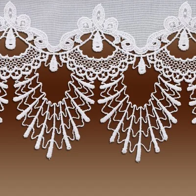 Feenhaus-Spitzengardine Nastja weiss Detail