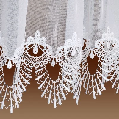 Spitzenstore Nastja mit Fächerspitze