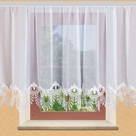 Spitzenstore Nastja mit Fächerspitze am Fenster Spitzenstore Nastja mit Fächerspitze am Fenster