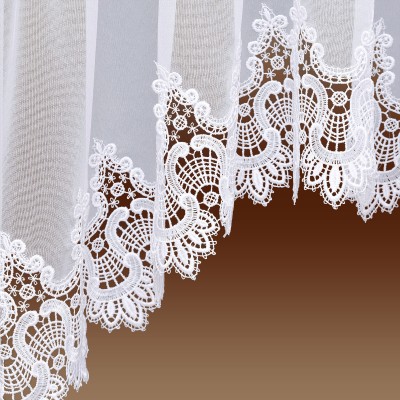 Edler Spitzen-Store Safira weiß mit C Bogen Detail Spitze