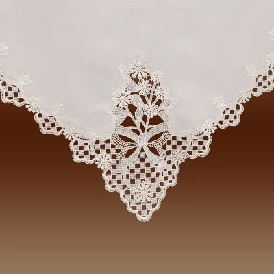 Spitzen-Scheibengardinenhänger Margerite mit Schleife Detailbild