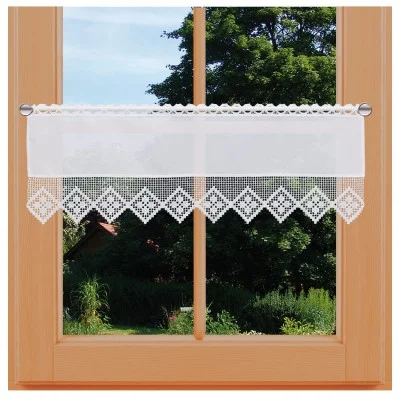 Feenhaus-Spitzengardine Lydia weiß Plauener Spitze mittel am Fenster