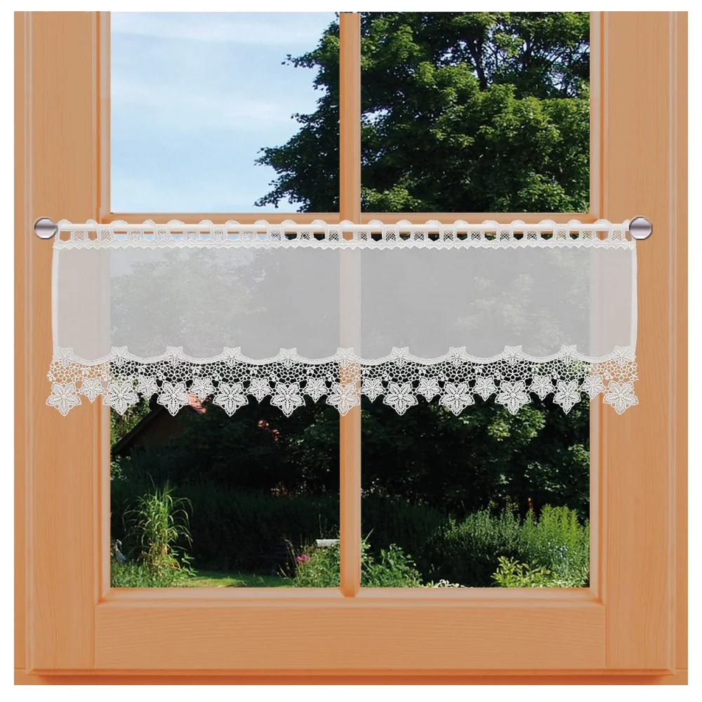 Feenhaus-Spitzengardine Jolanda natur klein am Fenster