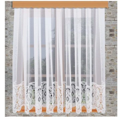 Sockelgardine Chrissi am Fenster