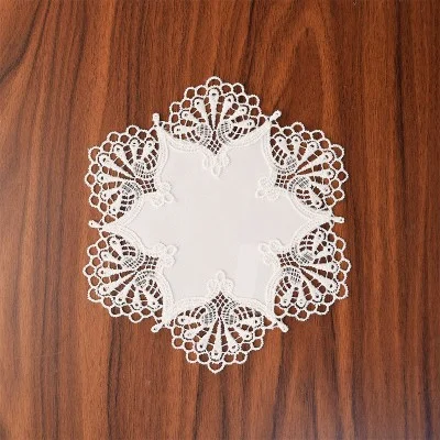 Deckchen Milou rund Echte Plauener Spitze weiß 21 cm