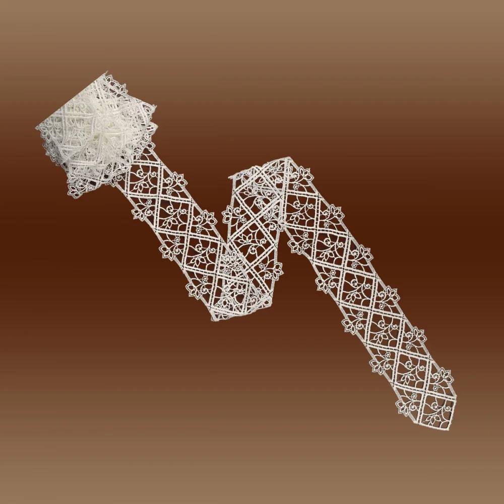 Sptizenband Sissi 10cm breit natur Muster