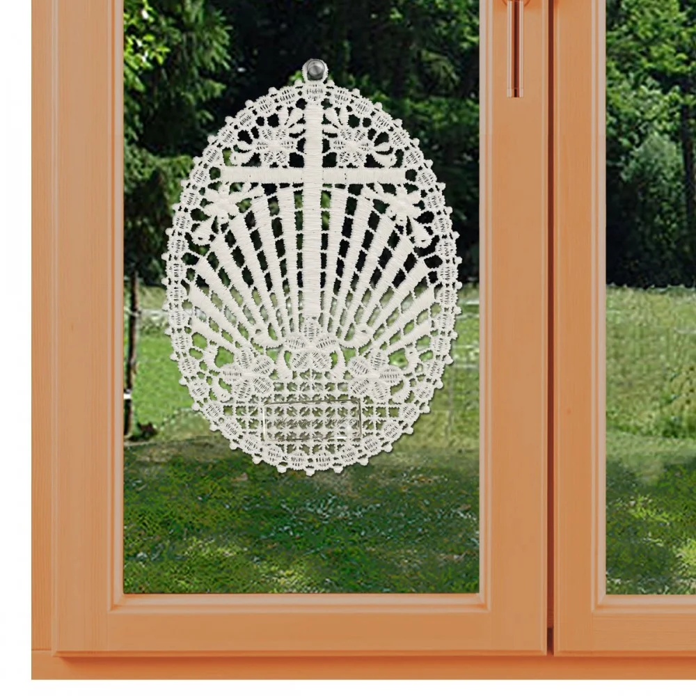 Kreuz mit Strahlen Klassisches Fensterbild am Fenster