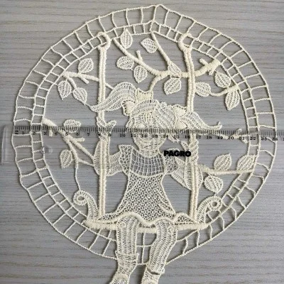 Dekorino Mädchen auf der Schaukel echte Plauener Spitze Maße quer