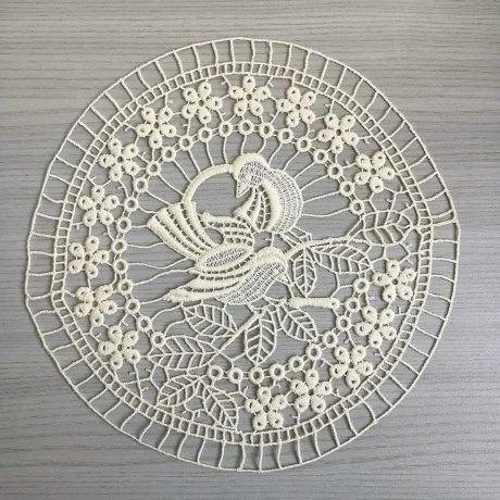 Dekorino spielende Vögel im Blumenmeer Plauener Spitze