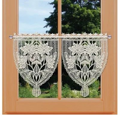 Landhausspitze Feenhaus-Scheibenhänger 40 x 28 cm Marguerite natur Dekorationsbeispiel