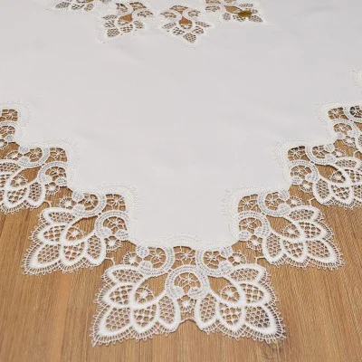 Mitteldecke Jette aus Plauener Stickerei