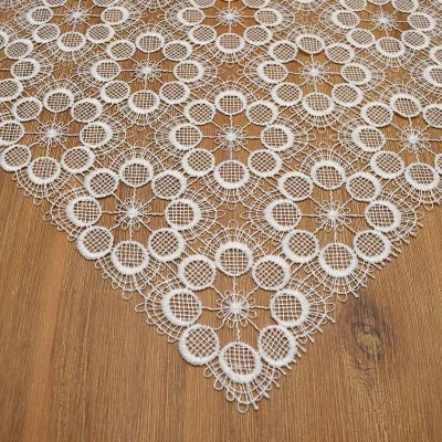 Luftspitzentischdecke Felipa 78 x 78 cm Mitteldecke Plauener Spitze Detailansicht