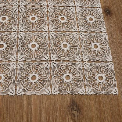 Luftspitzen-Tischläufer Asra Plauener Spitze natur Detailansicht