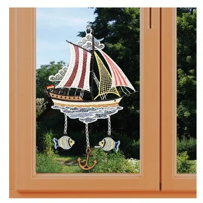 Fensterbild Segelboot Plauener Spitze inkl. Saughaken vorm Gartenhintergrund