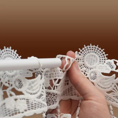 Spitzengardine Sommerlandschaft Anleitung einfädeln Teil 2