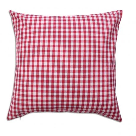 Ein quadratisches Kissen mit einem rot-weiß karierten Muster auf weißem Hintergrund.