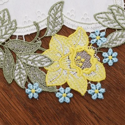 Tischdecke mit Osterglocken Detailbild