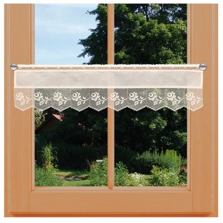 Feenhaus-Landhaus-Spitzengardine Lina kurz am Fenster