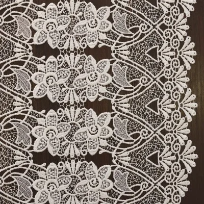 Luftspitzen-Tischband Aurora Plauener Spitze natur Detailbild