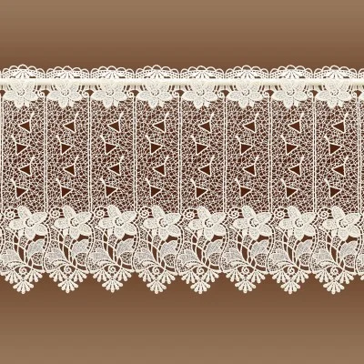 Scheibengardine Aurora Luftspitzen-Stickerei vor einem Hintergrund