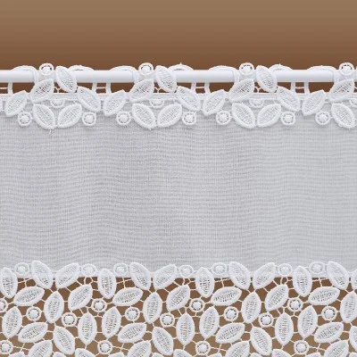 Scheibengardine Carmelita Detailbild Plauener Spitze