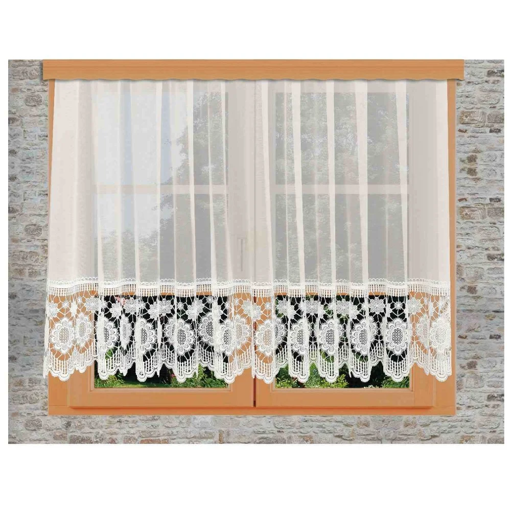 Sockel-Store Maria an einem Fenster