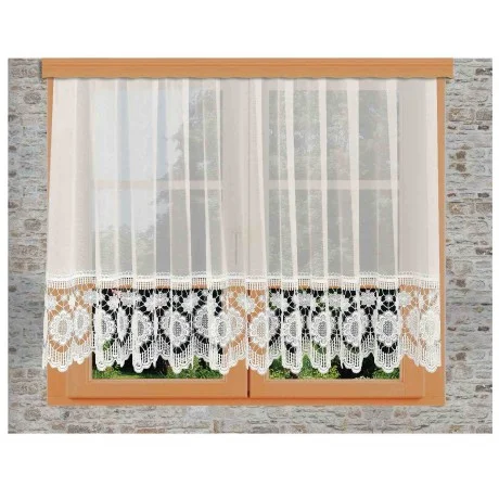 Sockel-Store Maria an einem Fenster