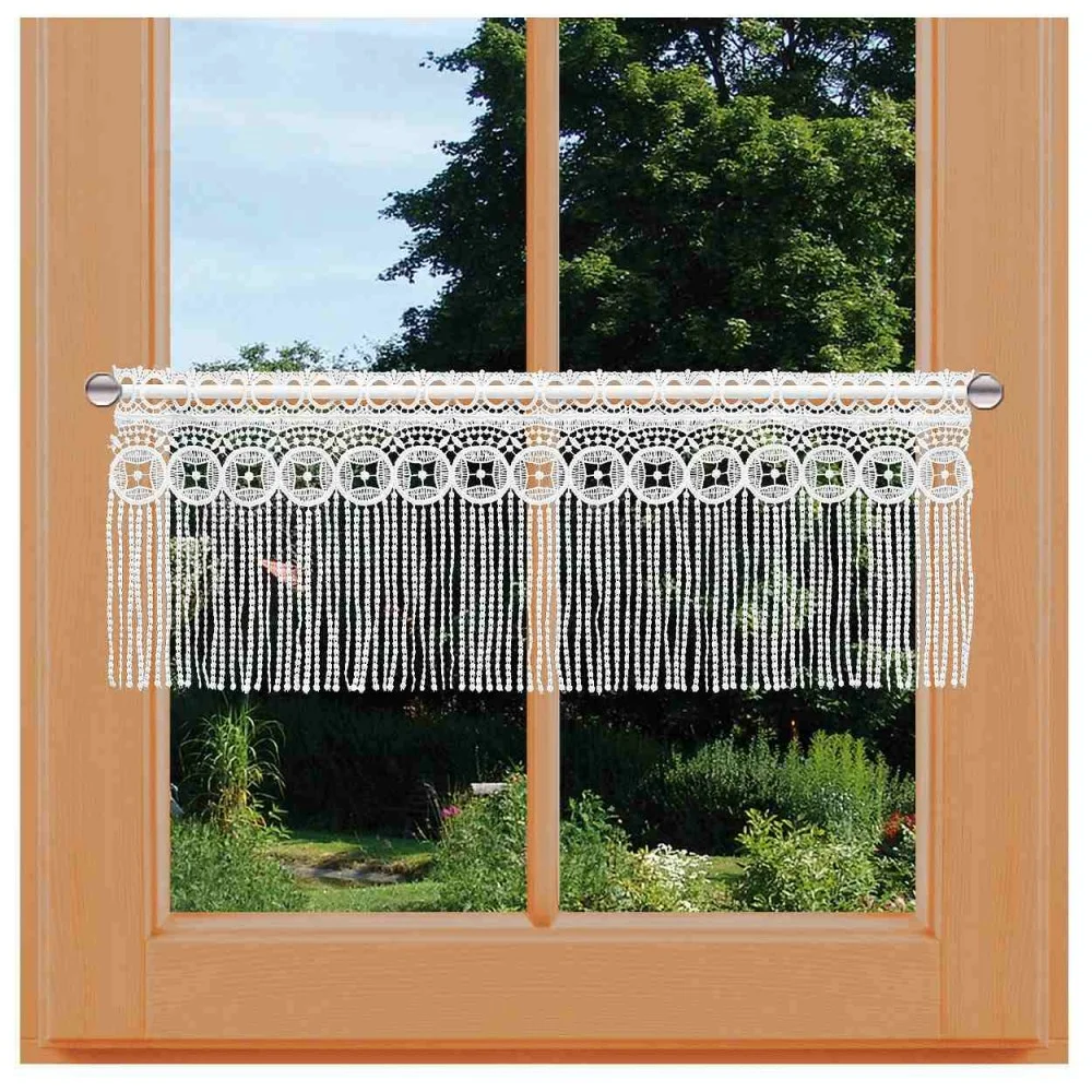 Scheibengardine Melly an einem Fenster