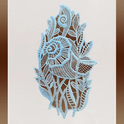 Maritimer Scheibenhänger Ornella - Muschel mit Spitzeneinsatz Detailansicht