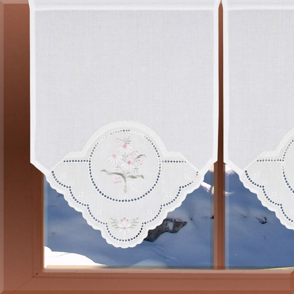 Landhausgardine Strauß in Pastell zarte Lochstickerei