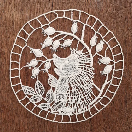 Dekorino Igel mit Hagebutten Plauener Spitze