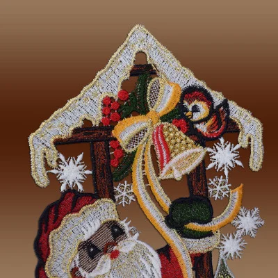 Fensterhänger Weihnachtsmann mit Tieren Detailbild