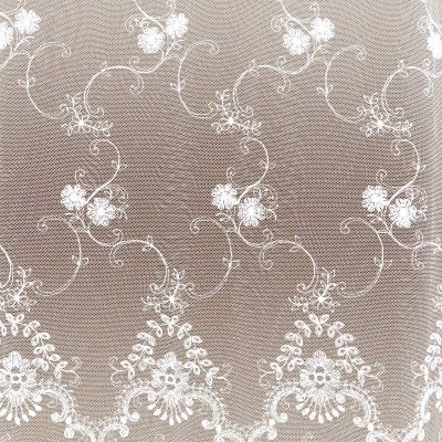 Gardinenstore Dorothea aus florentiner Tüll Detailansicht