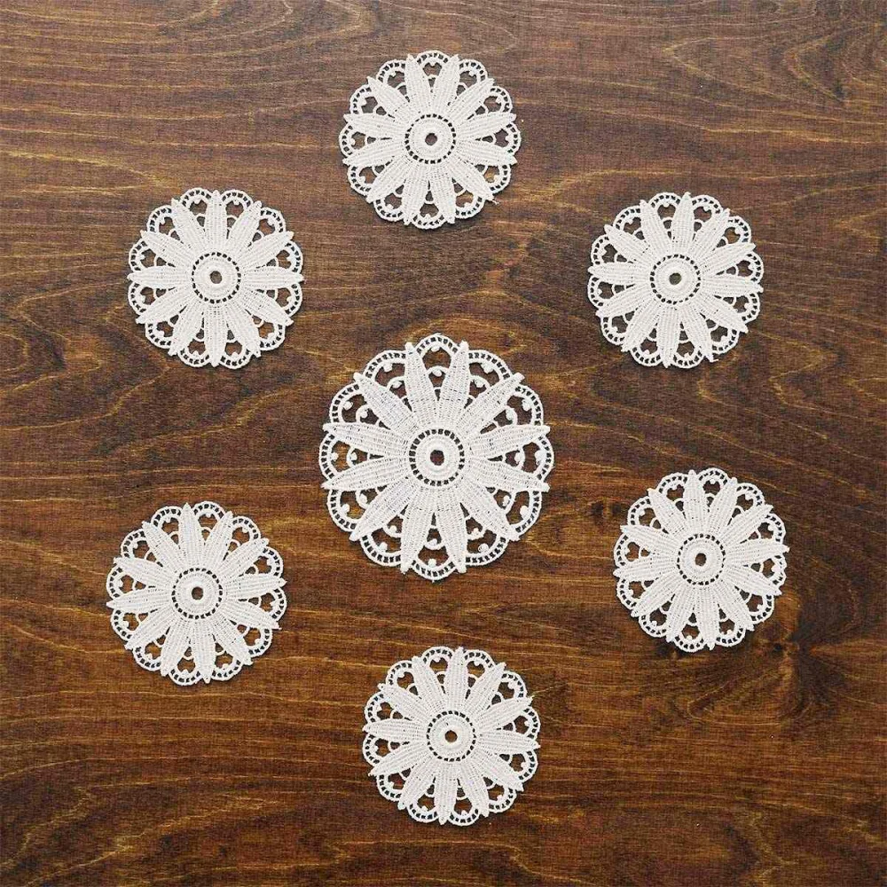 Kleine Untersetzer Annegret im 6er Pack aus Plauener Spitze
