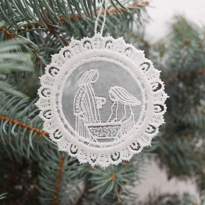 Kleiner Anhänger Krippe mit Organza