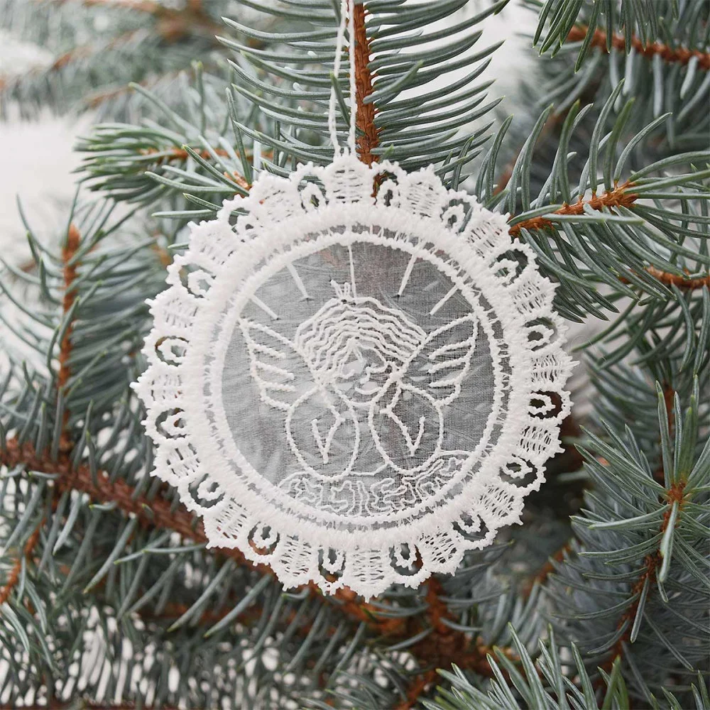 Kleiner Anhänger Engel mit Organza