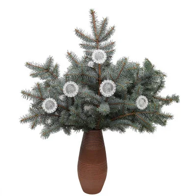 5 Stück Spitzenanhänger Betende Hände - Plauener Spitze am Strauß