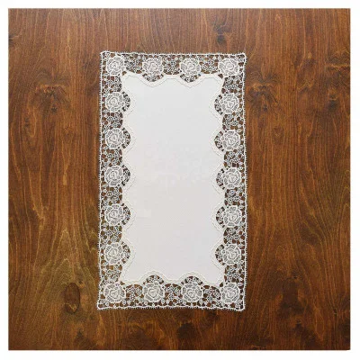 Spitzen-Tischdecke Rena als kleines Tischband