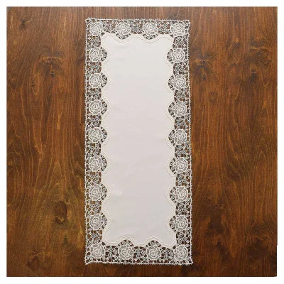 Spitzen-Läufer Rena mit Blumenmuster