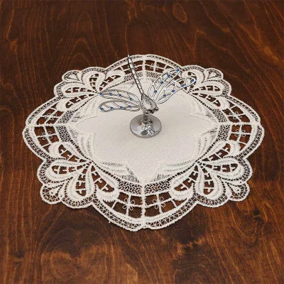 Spitzen-Untersetzer Camilla 25 cm Durchmesser Beispielbild