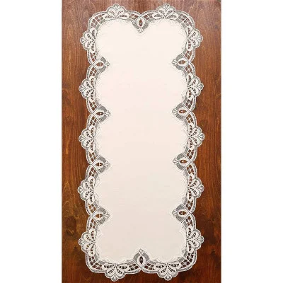 Großer Tischläufer Camilla mit Spitzenrahmen Musterbild