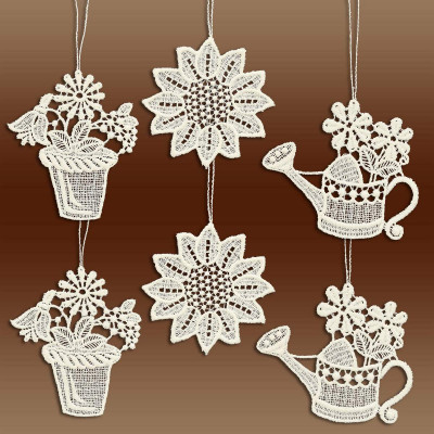 Fensterbilder mit Blumen aus Plauener Stickerei Musterbild