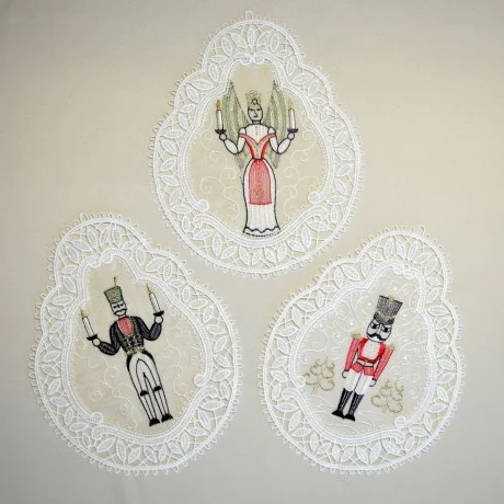 3er-Set Fensterbilder Erzgebirgs-Figuren Plauener Spitze