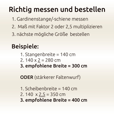 Deutschsprachiger Text zur Gardinenmessung und Bestellanleitung. Schritte: Stange messen, mit 2 oder 2,5 multiplizieren, nächste Größe wählen. Beispiele sind Breiten von 140 cm, Spitzenstore empfiehlt Breiten von 300 cm oder 400 cm für verschiedene Modelle.