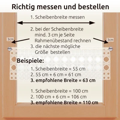 Diagramm zum Messen und Bestellen von Vorhängen mit exquisiten Vogtländischen Spitzen-Motiven. Schritte mit Pfeilen: Scheibenbreite messen, mindestens 3 cm pro Seite hinzufügen, nächstgrößere Größe bestellen. Beispiele zeigen Berechnungen für 63 cm und 110 cm Breite.