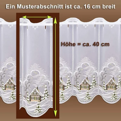 Spitzengardine Scheibenhänger mit Winterhütten- und Baummotiv. Der deutsche Text weist auf eine Breite von 16 cm und eine Höhe von 40 cm hin, beides mit gelben Doppelpfeilen gekennzeichnet. Elegante vogtländische Spitzenverarbeitung.